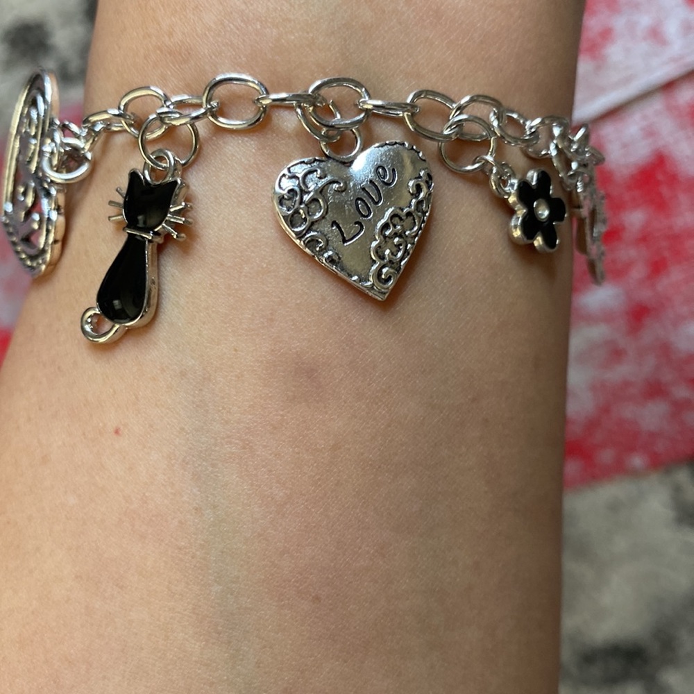 🐈‍⬛ Cat charm bracelet ❤️